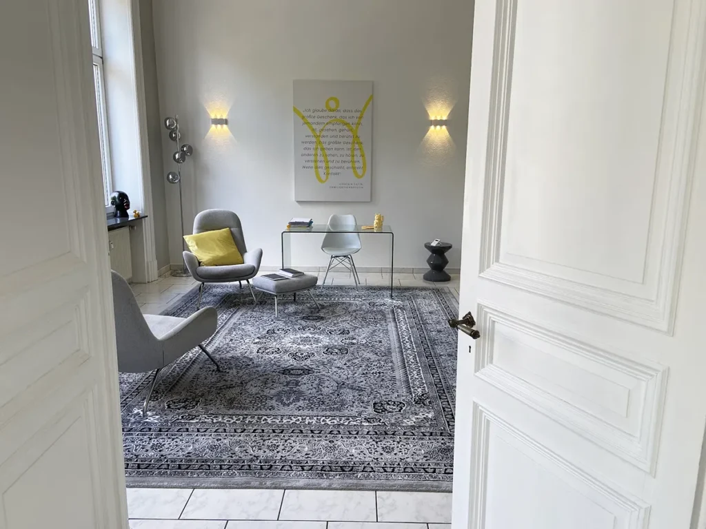 Behandlungsraum der Praxis für Psychotherapie und Coaching in Wuppertal | Helke Wieners